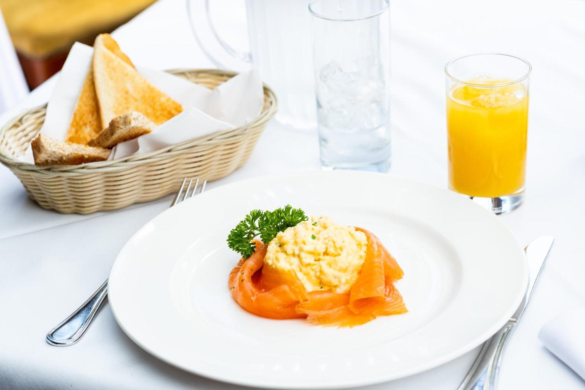 Garvock House Hotel 던펌린 외부 사진